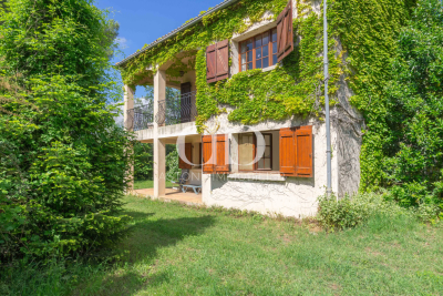 Maison à vendre à AIX-EN-PROVENCE La Jarre-Roy d'Espagne - 8 pièces - 214 m² 