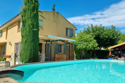 Maison &agrave; vendre &agrave; FORCALQUIER  - 10 pi&egrave;ces - 200 m&sup2; 