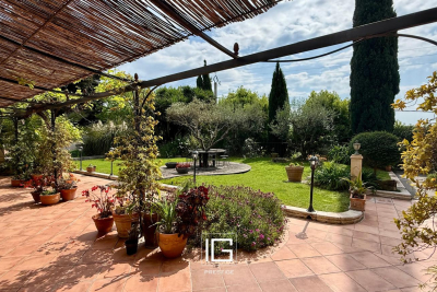 Maison &agrave; vendre &agrave; immobilier CUERS  - 5 pi&egrave;ces - 276 m&sup2; 