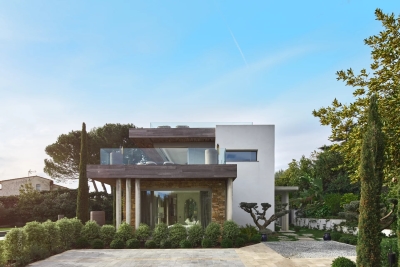 Maison à louer à CAP D'ANTIBES Touët-de-l'Escarène - 7 pièces - 330 m² 