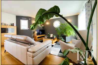 Maison à vendre à DOMPIERRE SUR MER Sud - 6 pièces - 154 m² 