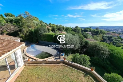 Maison à vendre à ST-PAUL-DE-VENCE Saint-Nicolas - 5 pièces - 1159 m² 