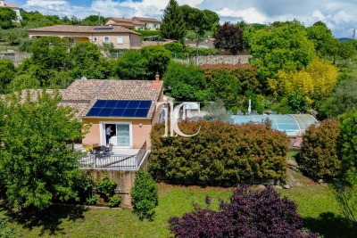 Maison à vendre à ST-AMBROIX  - 6 pièces - 183 m² 