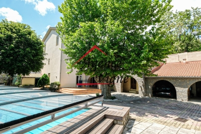 Maison à vendre à LE MARTINET  - 11 pièces - 335 m² 