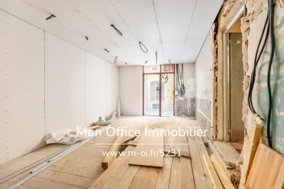 Commerce à vendre à AIX-EN-PROVENCE Arbois partie est - 2 pièces - 67 m² 