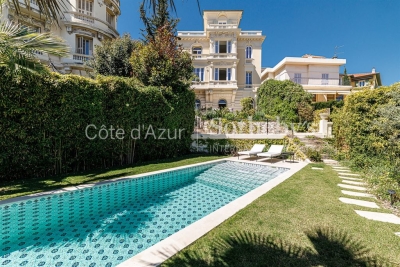 House for sale in NICE  - 17 rooms - 352 m&sup2; 