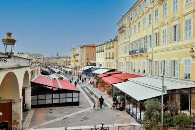 Apartment for sale in NICE Cimiez - 9 rooms - 231 m&sup2; 