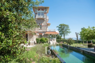 Maison à louer à LANTON Sainte-Hélène - 12 pièces - 900 m² 