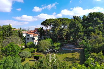 Maison &agrave; vendre &agrave; MARSEILLE 9EME Ouest - 6 pi&egrave;ces - 241 m&sup2; 