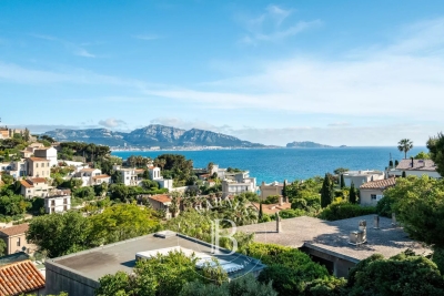 Maison à vendre à MARSEILLE 7EME  - 4 pièces - 160 m² 