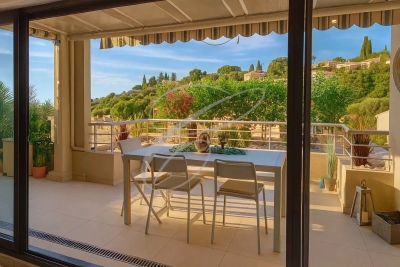 Appartement à vendre à ROQUEBRUNE-CAP-MARTIN  - 4 pièces - 96 m² 