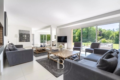 Maison à vendre villa quartier saint montant 