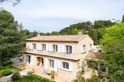 Maison à vendre à AIX-EN-PROVENCE Charleval - 10 pièces - 284 m² 