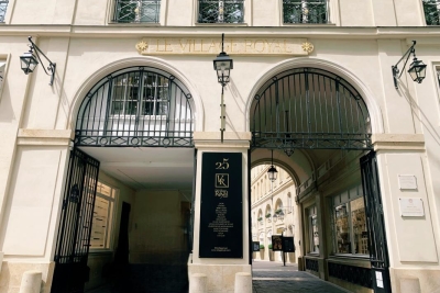 Apartment for sale in PARIS 8EME Faubourg du Roule - 4 rooms - 90 m² 