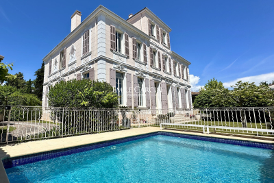 Maison à vendre à MARSEILLE 12EME La Jarre-Roy d'Espagne - 9 pièces - 450 m² 