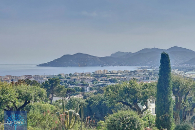 Appartement à vendre piscine jardin vue mer climatisation 