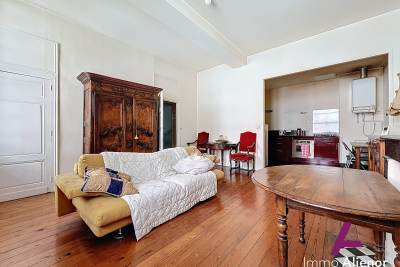 Apartment for sale in BORDEAUX  - 5 rooms - 99 m² 