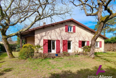 House for sale in LANTON  - 6 rooms - 169 m² 