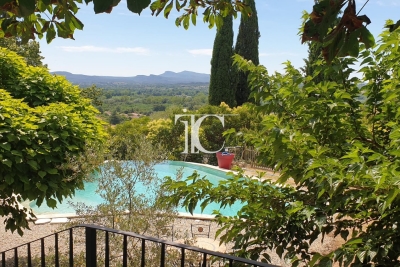 Maison à vendre belle vue piscine gard 