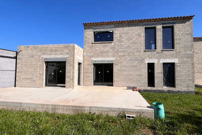 Maison à vendre à L'ISLE-SUR-LA-SORGUE  - 4 pièces - 130 m² 