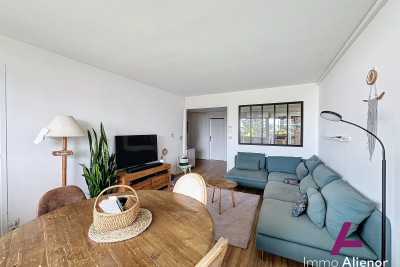 Apartment for sale in BLANQUEFORT  - 5 rooms - 99 m² 