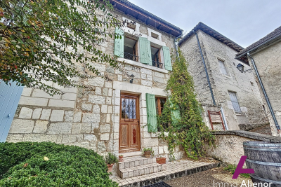 Maison à vendre à AUBETERRE SUR DRONNE  - 4 pièces - 110 m² 