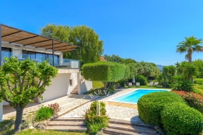 Maison à vendre à OLLIOULES  - 6 pièces - 200 m² 