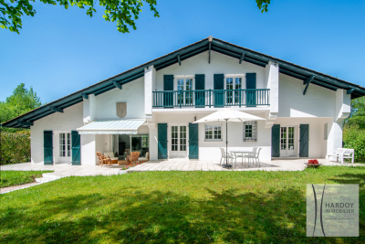 Maison à vendre à ASCAIN  - 6 pièces - 200 m² 