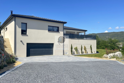 Maison à vendre à ST PERAY  - 8 pièces - 322 m² 