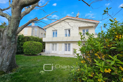 Maison à vendre villa quartier chic ville la grand 