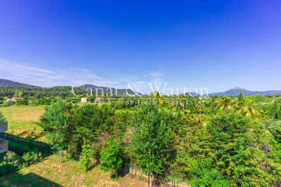 Apartment for sale in HYÈRES Fayence - 4 rooms - 79 m² 