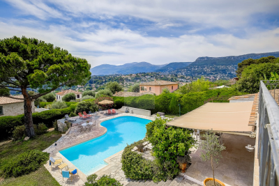 House for sale in VENCE  - 6 rooms - 160 m&sup2; 