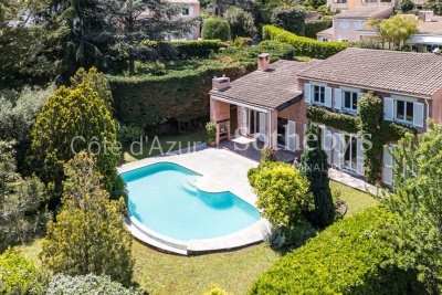 Maison à vendre terrain de tennis piscine nice
