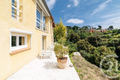 Maison à vendre villa quartier saint montant 