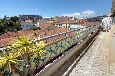 Appartement à vendre à CANNES Le Lac - 4 pièces - 100 m² 