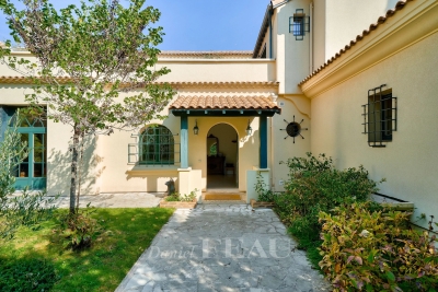 Maison &agrave; vendre &agrave; GARCHES  - 9 pi&egrave;ces - 440 m&sup2; 