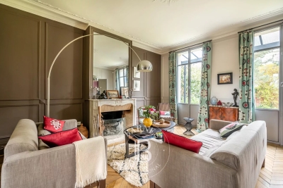 Maison à vendre à BOIS COLOMBES Val Fleury 1 - 8 pièces - 330 m² 