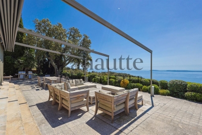 Maison à vendre à BORMES-LES-MIMOSAS Sud Ouest - 9 pièces - 280 m² 