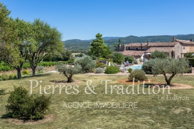 Maison à vendre à ROUSSILLON  - 14 pièces - 460 m² 