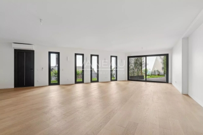 Maison à vendre à PARIS 13EME Seine et Berges 2 - 6 pièces - 207 m² 