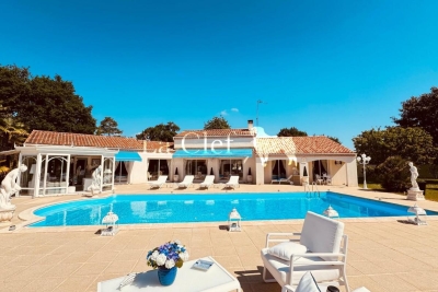 Maison à vendre à PESSAC  - 6 pièces - 195 m² 