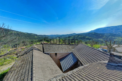 Maison à vendre à PONTEILS-ET-BRESIS  - 5 pièces - 200 m² 