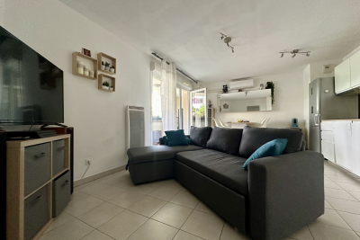 Appartement à vendre à LA LONDE-LES-MAURES Cerceron-Peire Sarade - 3 pièces - 55 m² 