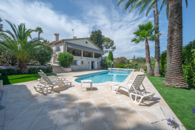 Maison &agrave; vendre &agrave; MOUGINS  - 8 pi&egrave;ces - 205 m&sup2; 