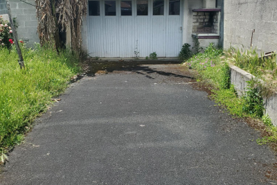 Parking/Garage à vendre à ST PALAIS SUR MER   - 75 m² 