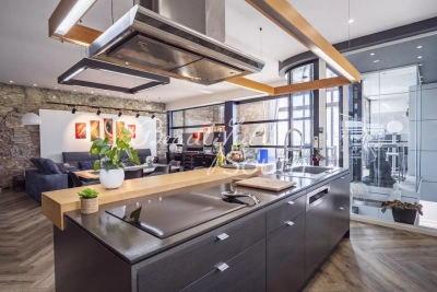 Maison à vendre à ST LAURENT DE LA SALANQUE  - 5 pièces - 240 m² 