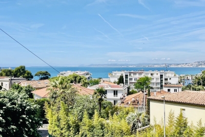 Appartement à vendre à NICE  - 2 pièces - 58 m² 