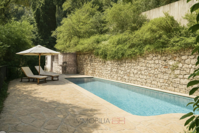 Maison à vendre à LA TURBIE  - 8 pièces - 236 m² 