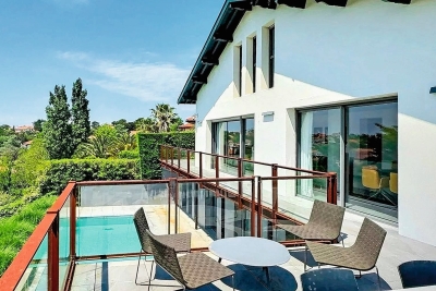 Maison à vendre à ST-JEAN-DE-LUZ  - 6 pièces - 250 m² 