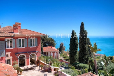 Maison à vendre à MENTON  - 8 pièces - 280 m² 